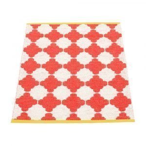 Pappelina Marre Matto Coral Red / Vanilla / Mustard 70x90 Cm