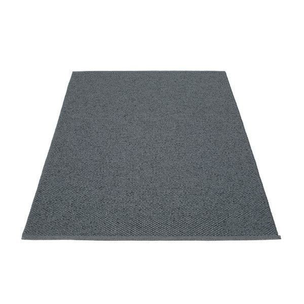 Pappelina Svea Matto Granit / Black Metallic 140x220 Cm